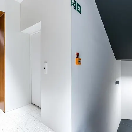 Luxurious Studio Old Town By Renters *