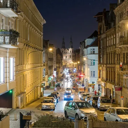 Luxurious Studio Old Town By Renters Apartament