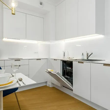 Luxurious Studio Old Town By Renters Apartament *