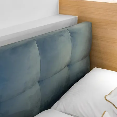 Luxurious Studio Old Town By Renters